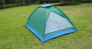 Намет туристичний чотиримісний зручний 210х210х140 см намет водовідштовхувальний універсальний