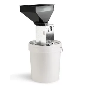 Зернодробарка електрична Зубрьонок з бочкою 22 літри 350 кг/годину