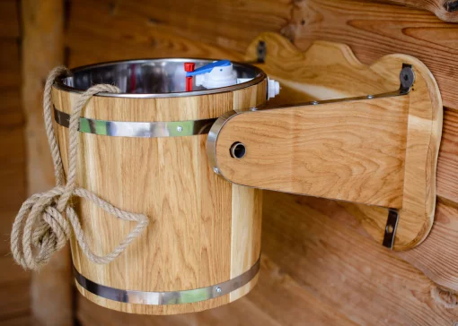 Водоспад із дуба 10 л. з нерж. вставкою