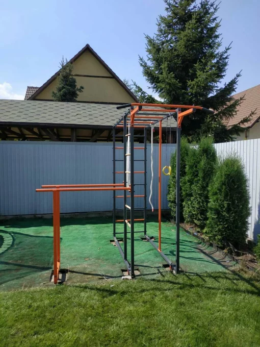 Вуличний спортивний комплекс