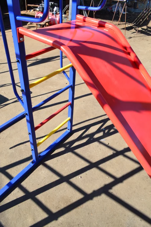 Спортивний дитячий комплекс для вулиці з гіркою