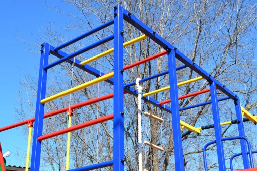 Дитячий ігровий комплекс для вулиці з гіркою та гойдалками