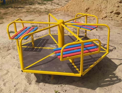 Дитяча Карусель на 6 місць.