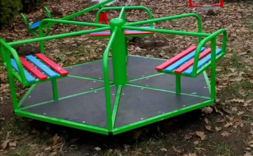 Дитяча Карусель на 6 місць.