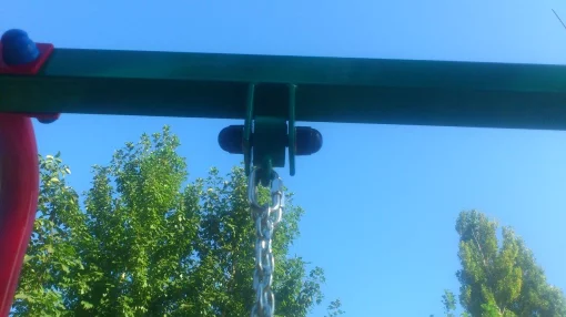 Одномісні гойдалки на ланцюгах для всієї родини