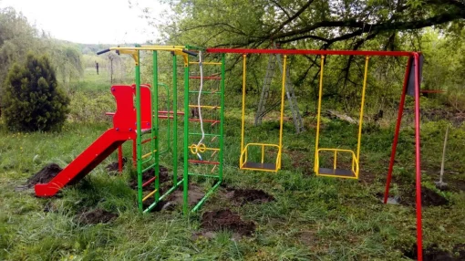 Спортивно-ігровий комплекс з гіркою і гойдалками вуличний