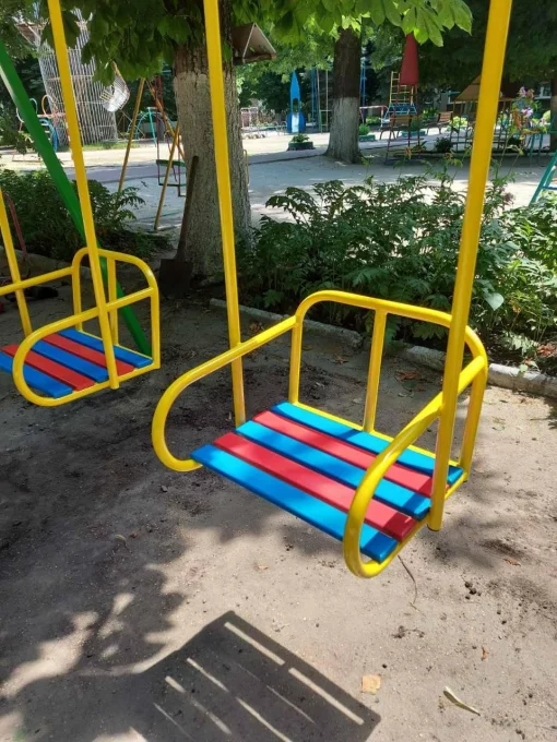 Дитячі гойдалки на підшипниках, двомісні.