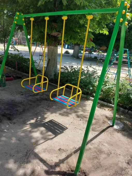 Дитячі гойдалки на підшипниках, двомісні.