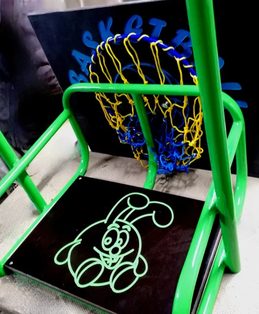 Гойдалки &quot;Спорт -3&quot; посилені з баскетбольним кільцем, друге широке сидінням з принтом.