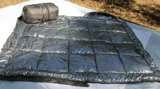 Зимовий Термо спальник до -40 метровий стьобаний. Спальний мішок для суворої зими з капюшоном Ботал Піксель